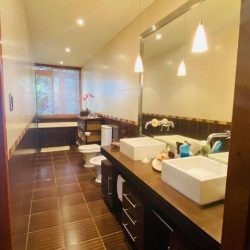 CASA en VENTA en CHORRILLOS - 18 - 008